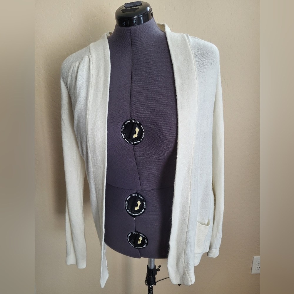Croft & Barrow Cream Cardigan Size  M